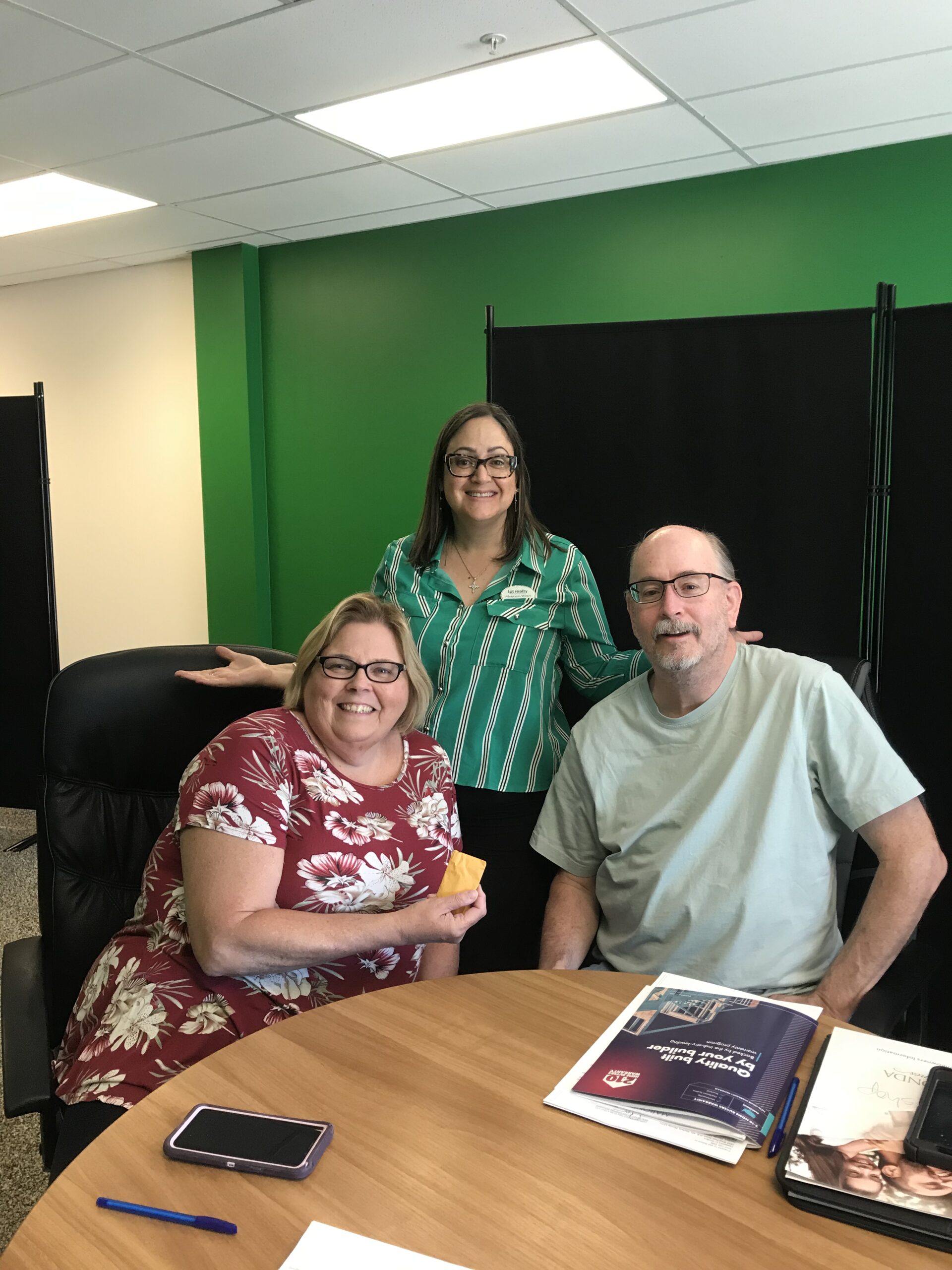 Happy clients with Marilynn Wolfe