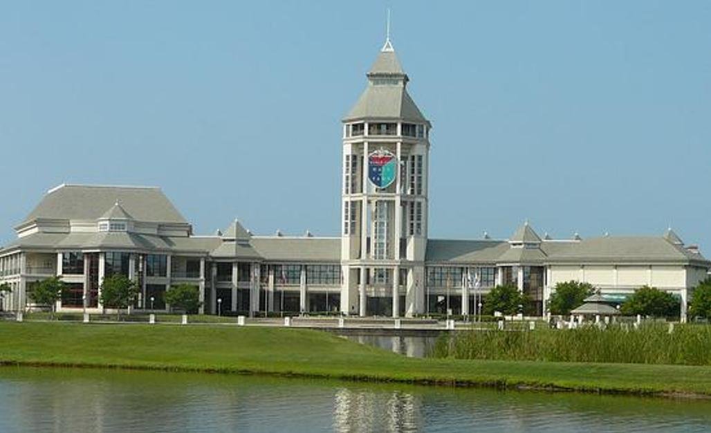 World Golf Village Hall of Fame building across the lake (public domain)